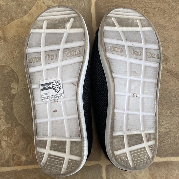 Toms Youth lined shoes size 13.5Y - Picture 4 of 4
